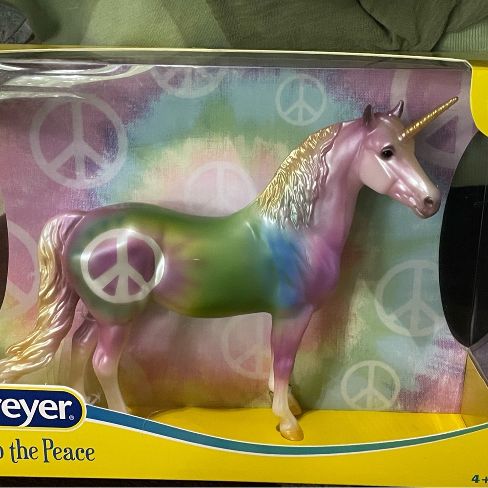 Breyer Multicolor Peace Unicorn Figurine 7 inches tall! NEW